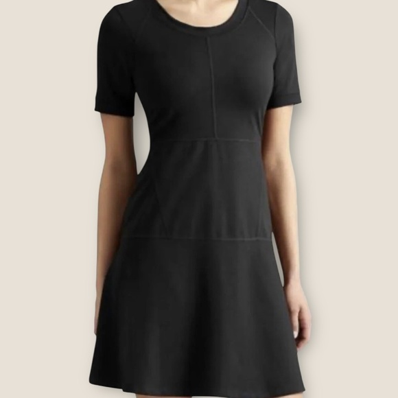 Athleta Black Fit & Flare Dress XS Short Sleeve Stretchy Everyday Classic - Picture 2 of 8